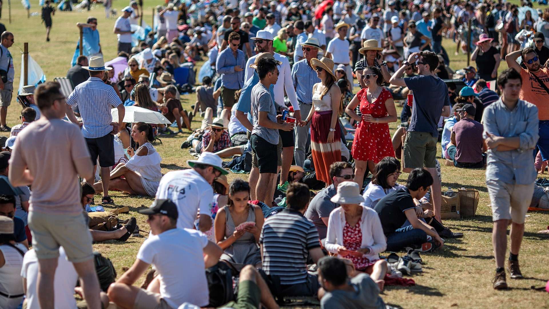 仅展现了足 仅展现了足