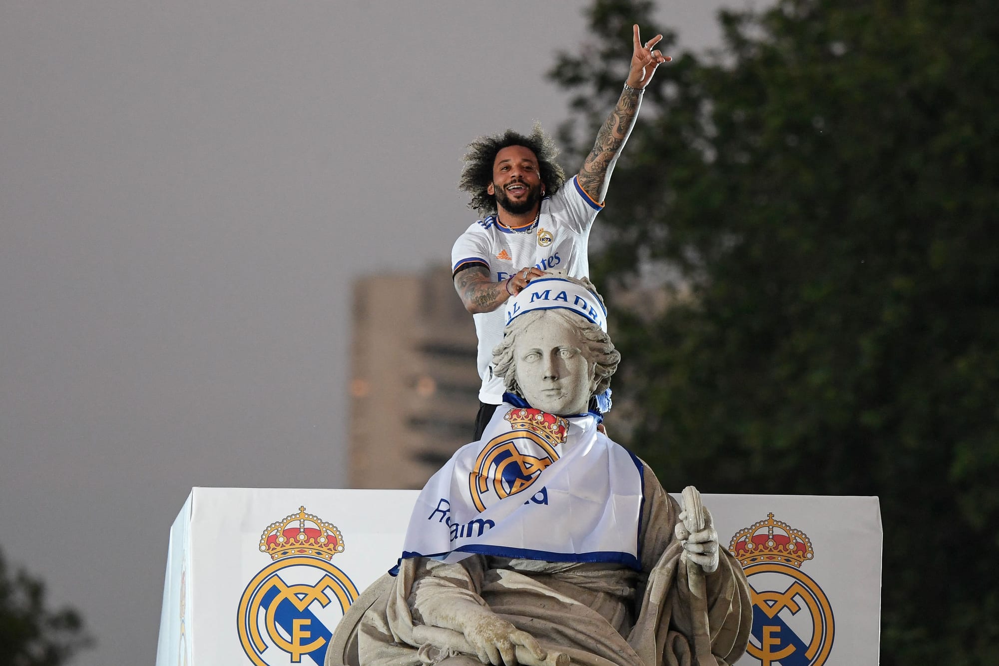 借助挡拆产 借助挡拆产